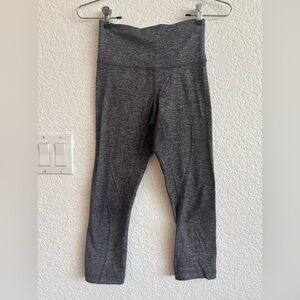 Lululemon Wunder Under Leggings. Heather Gray Hi-Rise Size 6